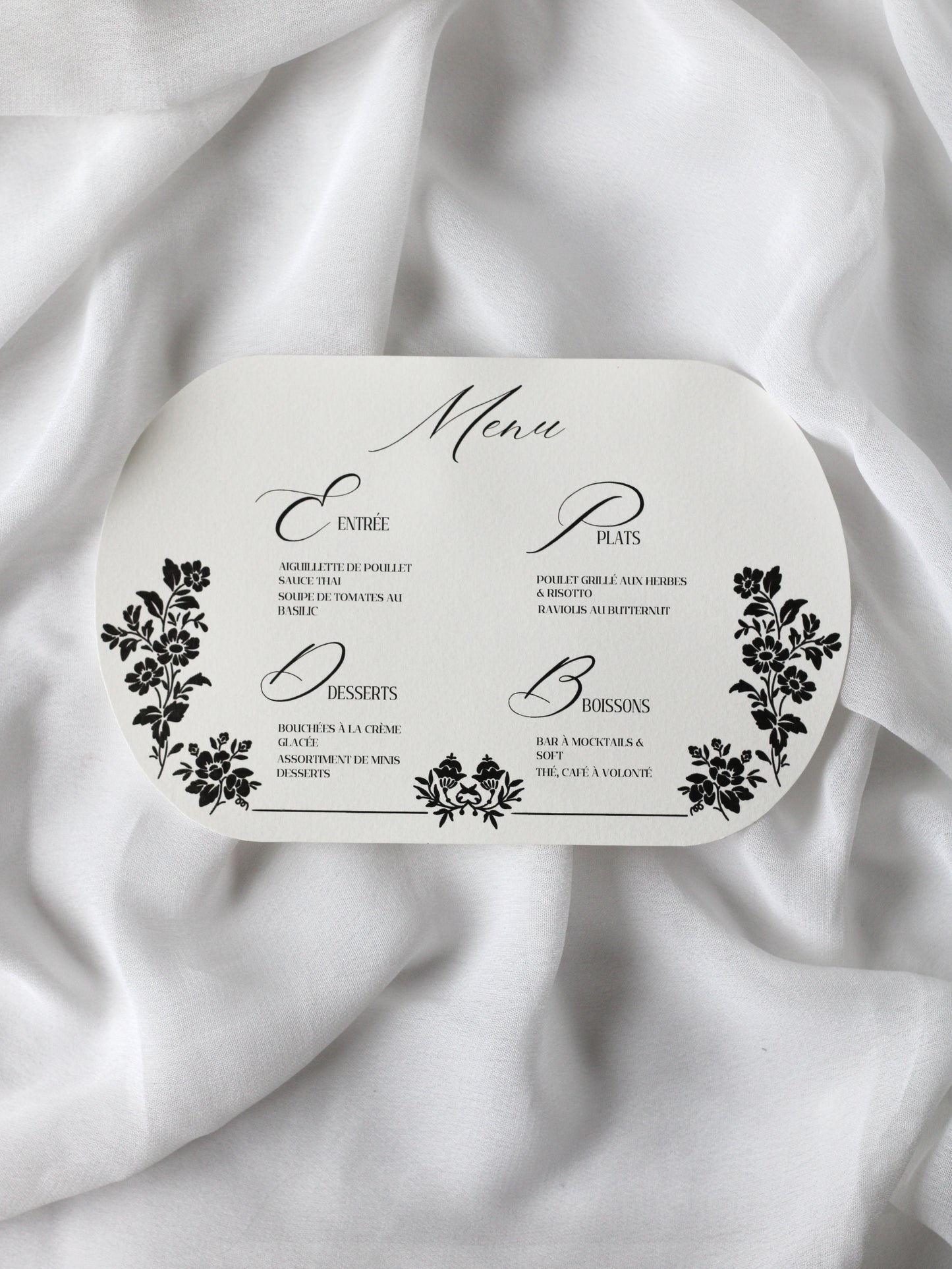 Menu de mariage personnalisé Collection SULTANE au format rectangulaire avec bords latéraux arrondis et bordure florale.