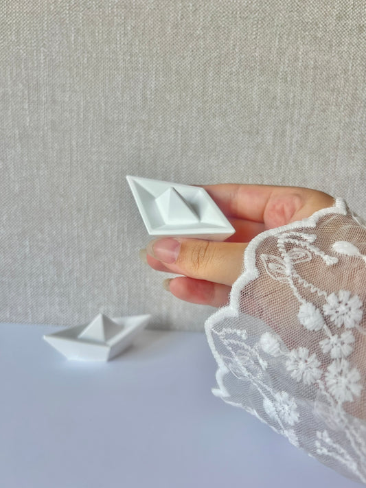 Diffuseur en plâtre "Bateau origami" - Cadeaux invités