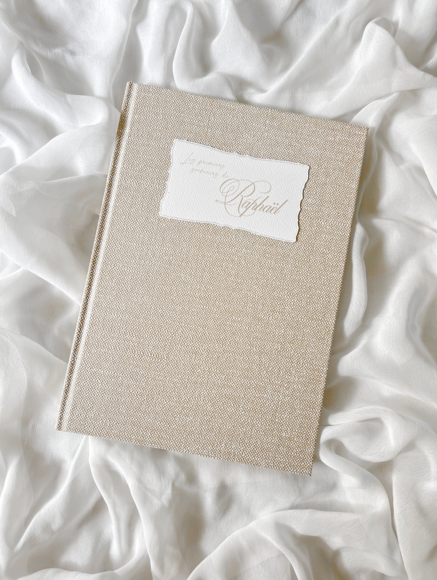 Livre de naissance personnalisé – Couverture rigide effet lin