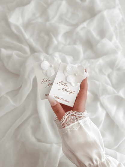 Ecrin dragées & Fleurs - Cadeaux invités