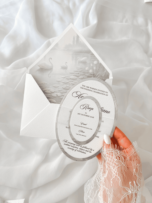 Faire-part de mariage personnalisé SWAN avec invitation ovale, enveloppe blanche et liner intérieur motif cygne